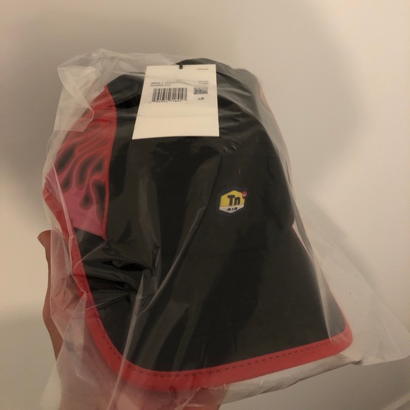 Supreme X Nike Air Max Plus Tn Hat 